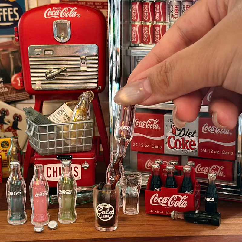 Mini Cola Milk Bottle Set 6 Co - Kids Outdoor Kitchen Accessories recension och pris
